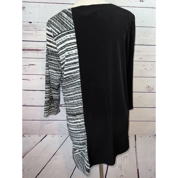 Chicos Easywear Abstract Tunic Top 2 Large Shirt Blouse Asymmetrical Slinky - Picture 9 of 9